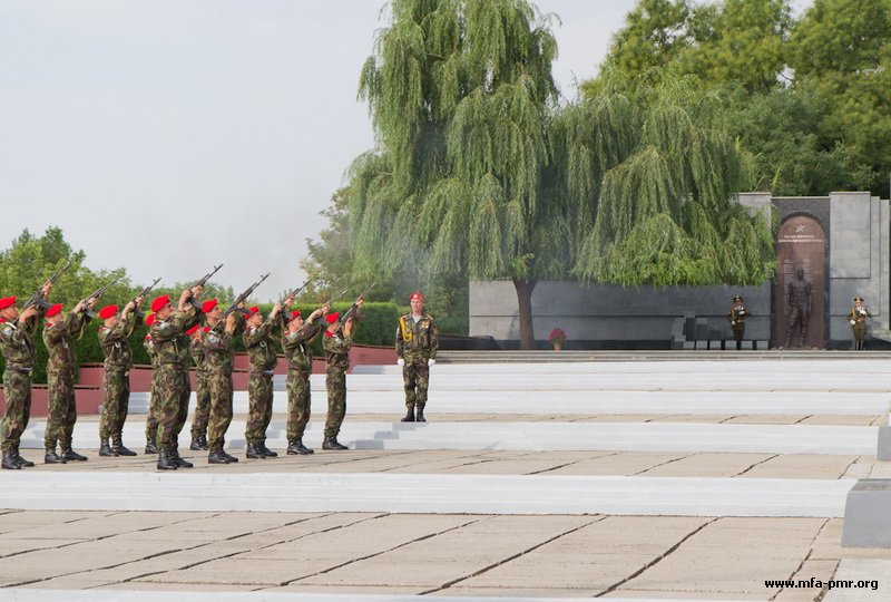 Tiraspol Hosts Solemn Events Dedicated to the 21st Anniversary since Creation of the Pridnestrovien Moldavian Republic Tiraspol Hosts Solemn Events Dedicated to the 21st Anniversary since Creation of the Pridnestrovien Moldavian Republic