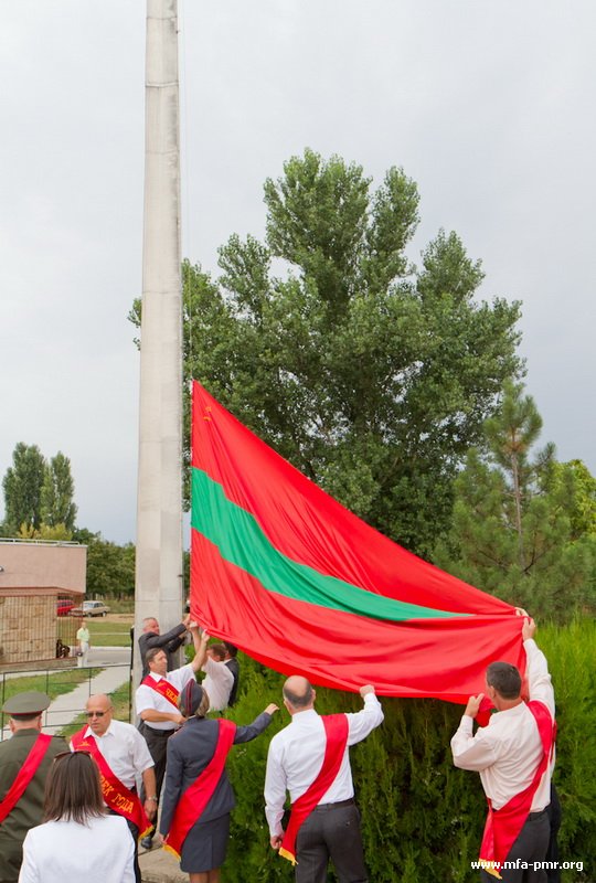 В Тирасполе состоялись торжественные мероприятия, посвященные XXI годовщине со дня образования Приднестровской Молдавской Республики В Тирасполе состоялись торжественные мероприятия, посвященные XXI годовщине со дня образования Приднестровской Молдавской Республики