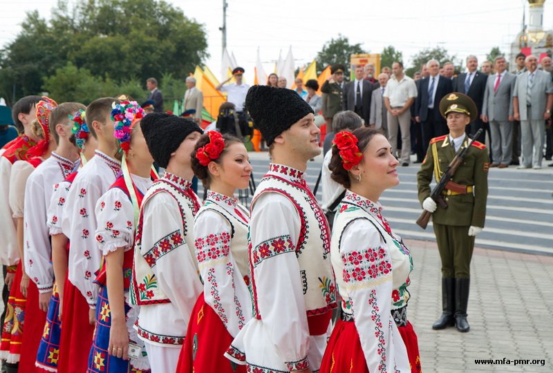 В Тирасполе состоялись торжественные мероприятия, посвященные XXI годовщине со дня образования Приднестровской Молдавской Республики В Тирасполе состоялись торжественные мероприятия, посвященные XXI годовщине со дня образования Приднестровской Молдавской Республики