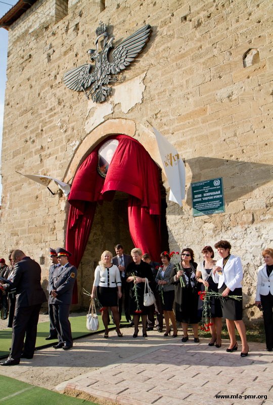 Bendery Fortress Hosts Unveiling of Bust to Field-Marshal-General Pyotr Khristianovich Wittgenstein and Presentation of Cognac “Duke Wittgenstein” Bendery Fortress Hosts Unveiling of Bust to Field-Marshal-General Pyotr Khristianovich Wittgenstein and Presentation of Cognac “Duke Wittgenstein”
