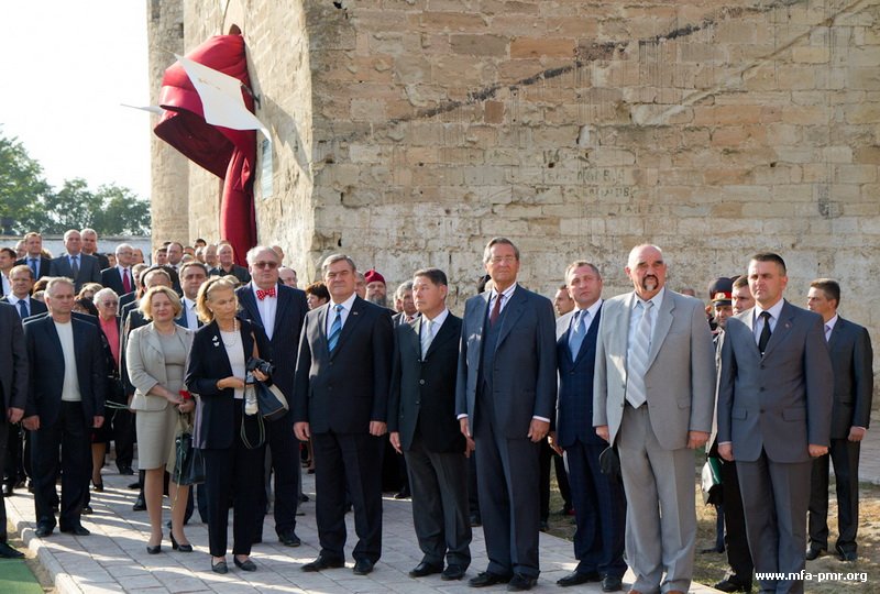 Bendery Fortress Hosts Unveiling of Bust to Field-Marshal-General Pyotr Khristianovich Wittgenstein and Presentation of Cognac “Duke Wittgenstein” Bendery Fortress Hosts Unveiling of Bust to Field-Marshal-General Pyotr Khristianovich Wittgenstein and Presentation of Cognac “Duke Wittgenstein”
