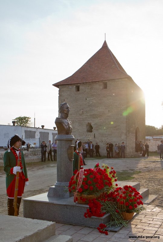 Bendery Fortress Hosts Unveiling of Bust to Field-Marshal-General Pyotr Khristianovich Wittgenstein and Presentation of Cognac “Duke Wittgenstein” Bendery Fortress Hosts Unveiling of Bust to Field-Marshal-General Pyotr Khristianovich Wittgenstein and Presentation of Cognac “Duke Wittgenstein”