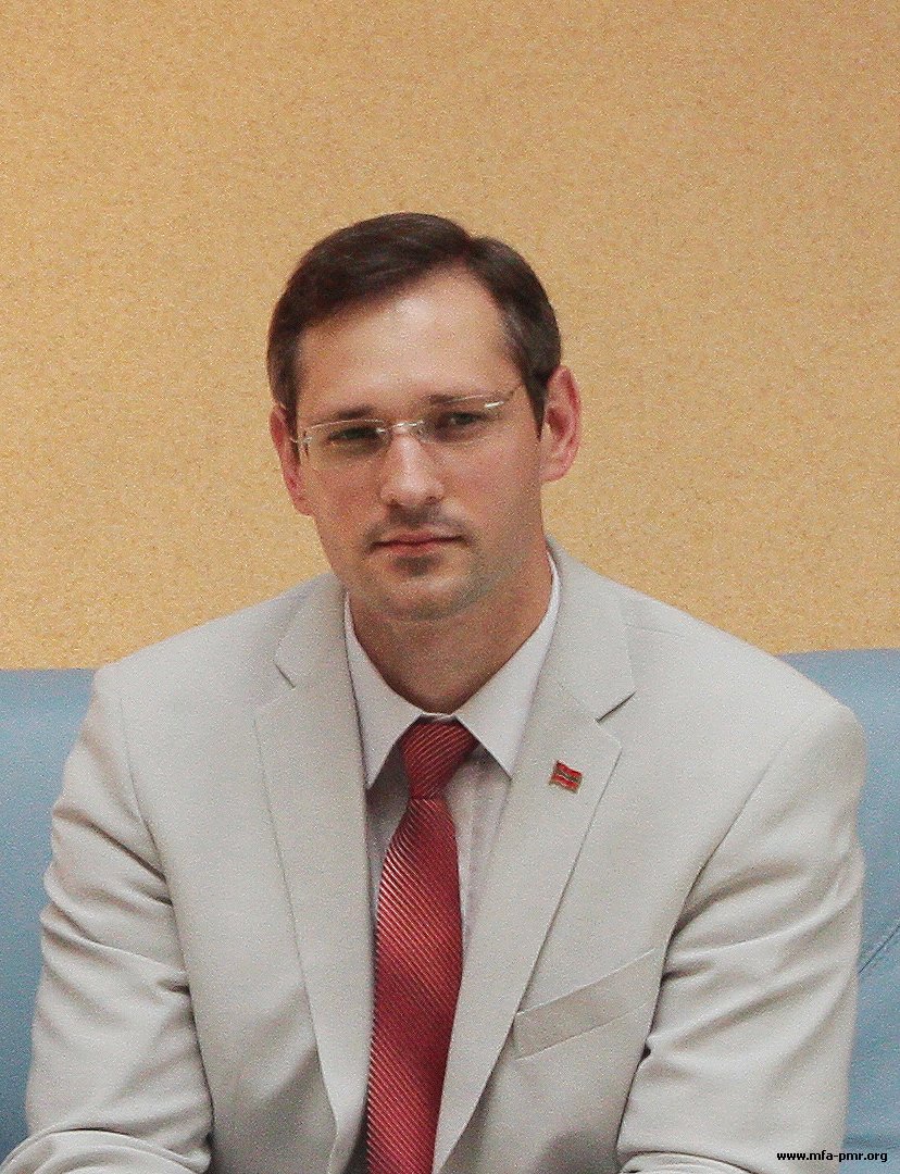 Виталий Игнатьев в телепроекте «Публичная дипломатия»: «Миротворческая операция в существующем формате при ведущей роли Российской Федерации будет продолжена» Виталий Игнатьев в телепроекте «Публичная дипломатия»: «Миротворческая операция в существующем формате при ведущей роли Российской Федерации будет продолжена»