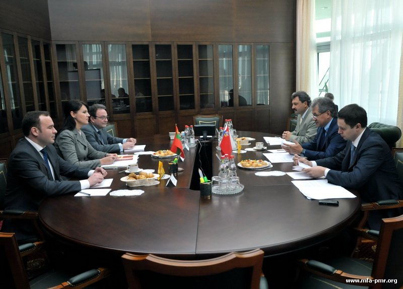 Nina Shtanski Meets with Sergey Shoigu Nina Shtanski Meets with Sergey Shoigu