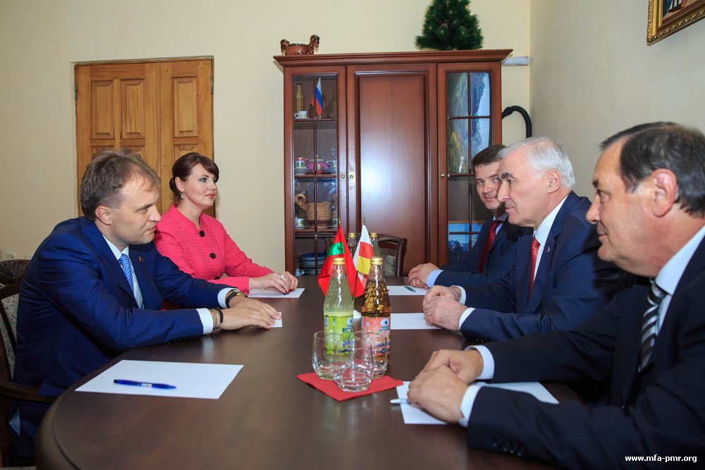 Evgeny Shevchuk and Leonid Tibilov Meet in Sukhum Evgeny Shevchuk and Leonid Tibilov Meet in Sukhum