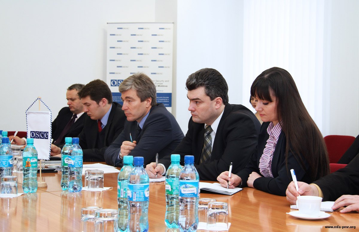 Nina Shtanski and Evgeny Karpov Agreed on the Joint Inspection of Latin-script Moldovan Schools Nina Shtanski and Evgeny Karpov Agreed on the Joint Inspection of Latin-script Moldovan Schools